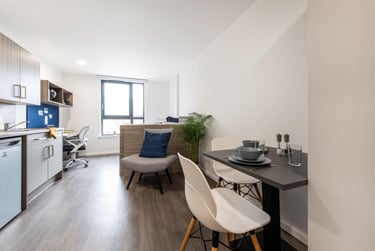 1 bed studio, Hollis Croft, Devonshire Green, Sheffield, S14RR - Image 5